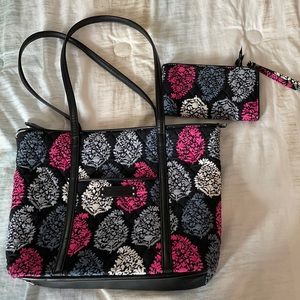 Vera Bradley tote and wristlet set